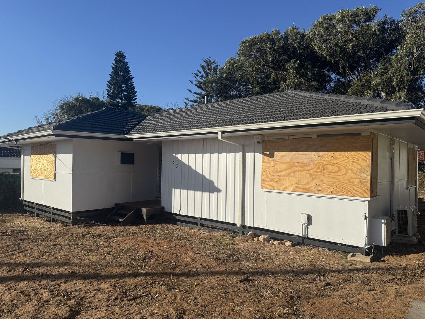 3 bedrooms House in 23 Abelia Street RANGEWAY WA, 6530