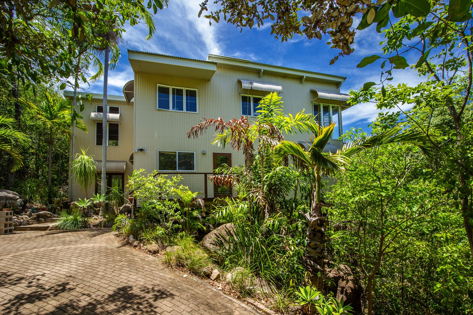 6/106-120 Mandalay Avenue, Nelly Bay QLD 4819