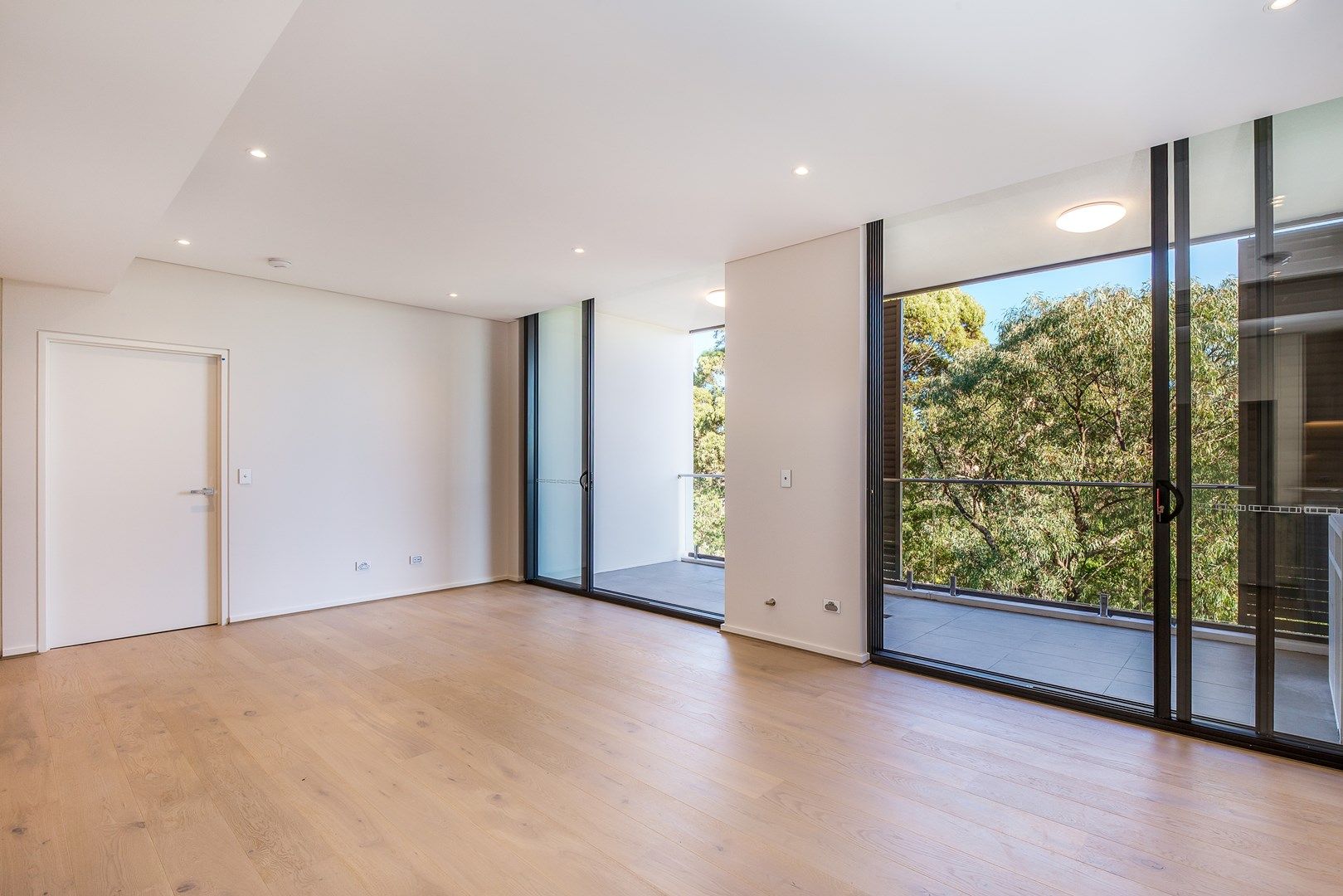 2 bedrooms Apartment / Unit / Flat in 5.04/66 Glencoe Street SUTHERLAND NSW, 2232