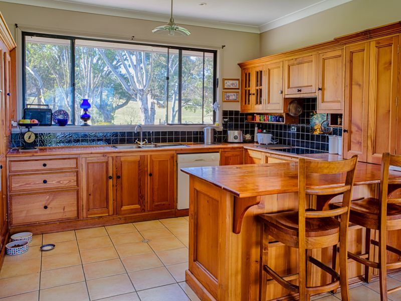 754 Castlereagh Highway, Marrangaroo NSW 2790, Image 2