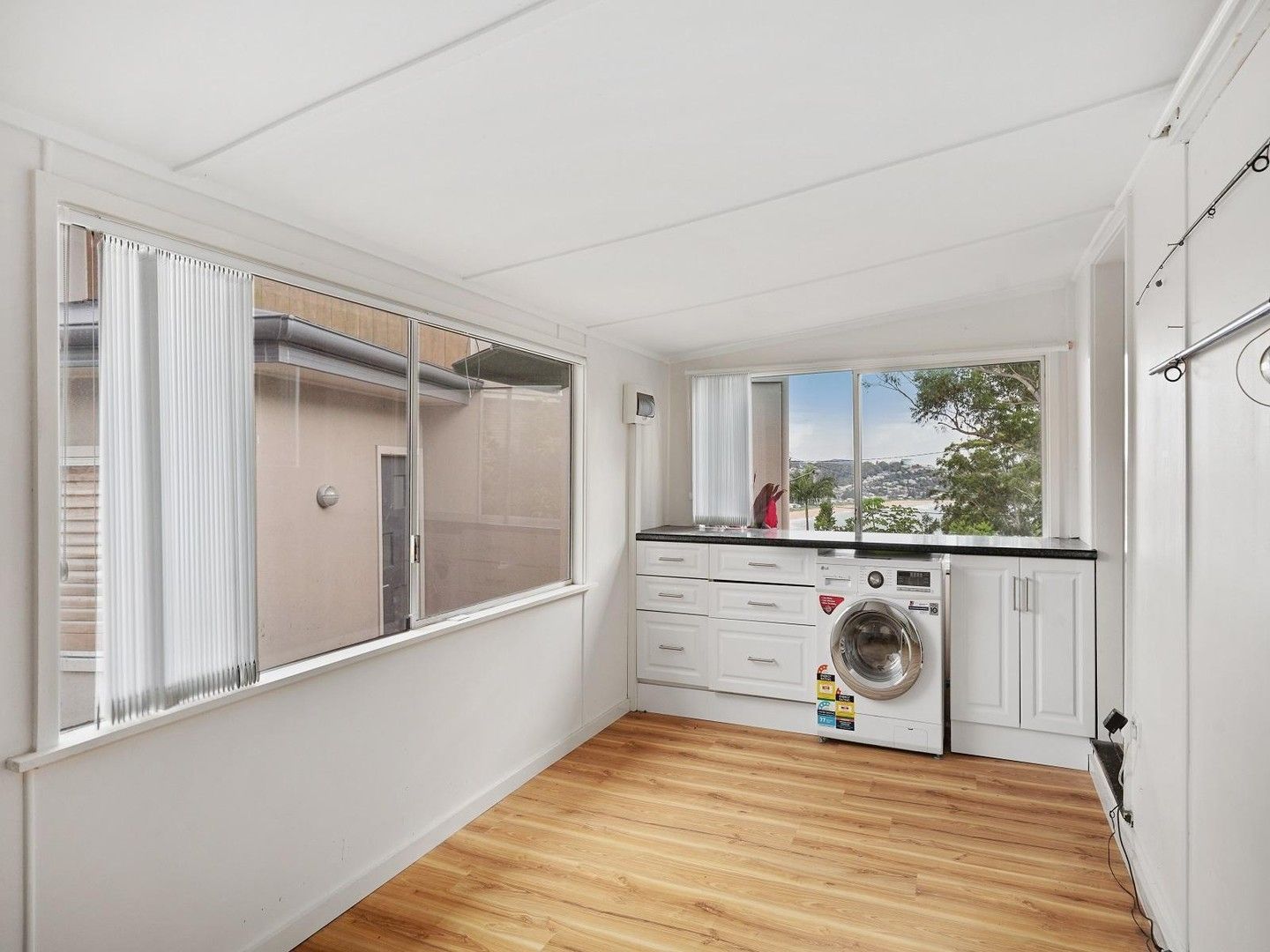 1 bedrooms House in 96A Cape Three Points Road AVOCA BEACH NSW, 2251