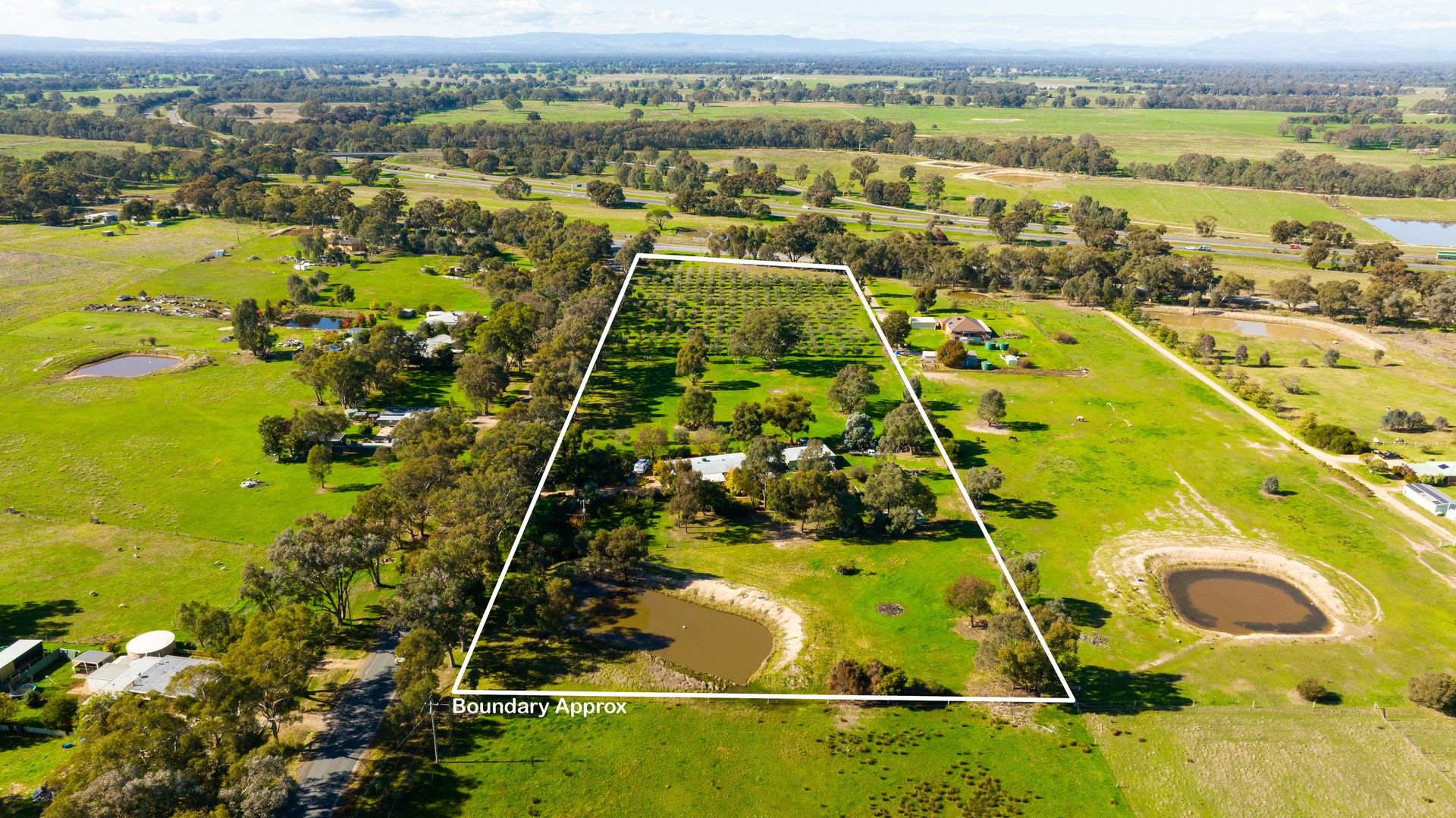 35 Taminick Gap Road, Wangaratta South VIC 3678, Image 0