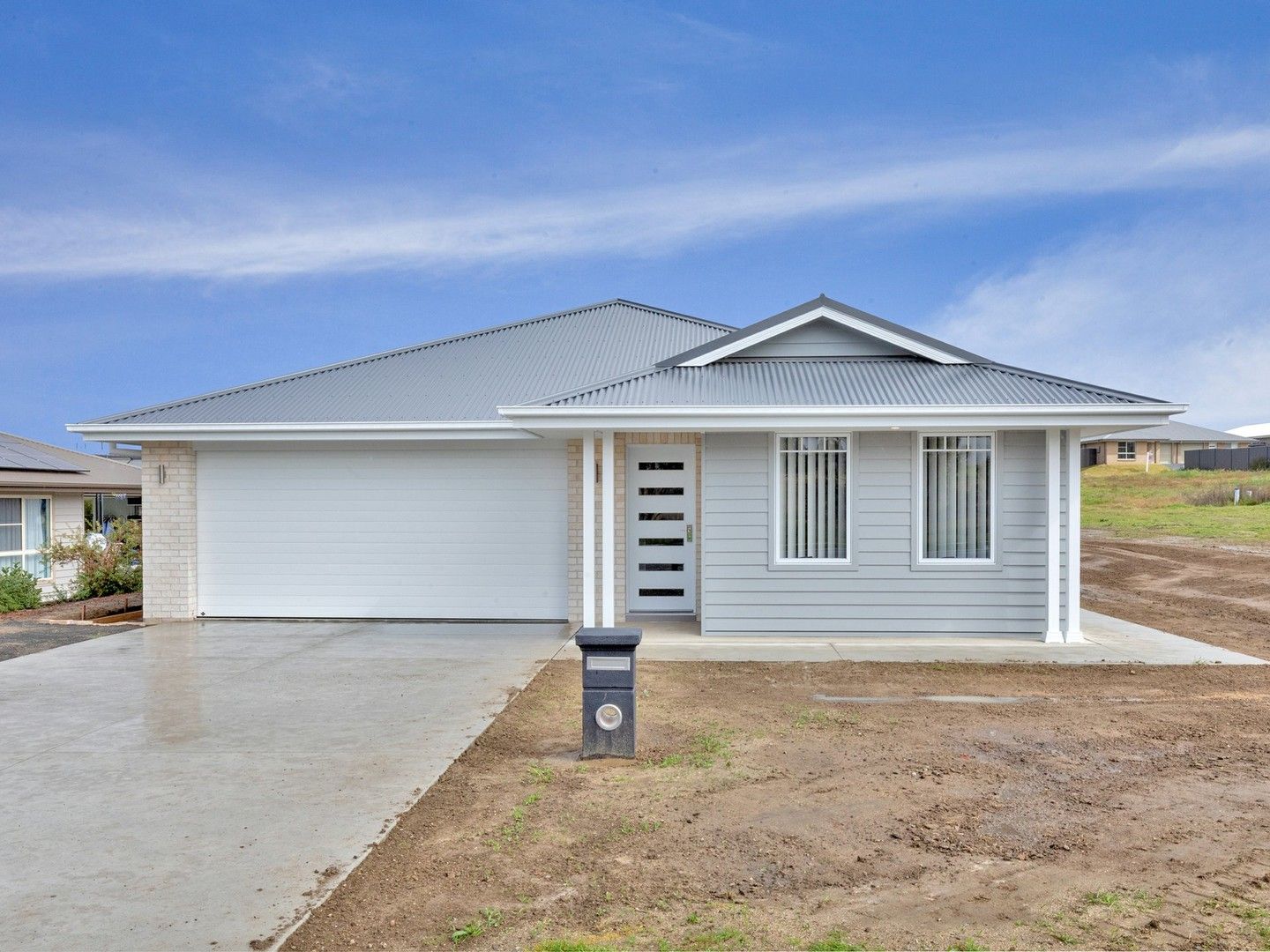 4 bedrooms House in 41 Reginald Drive KOOTINGAL NSW, 2352