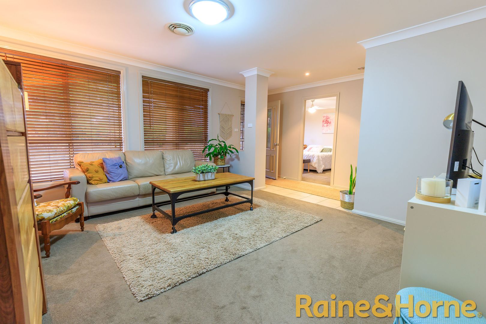 19 Cypress Point Drive, Dubbo NSW 2830, Image 1