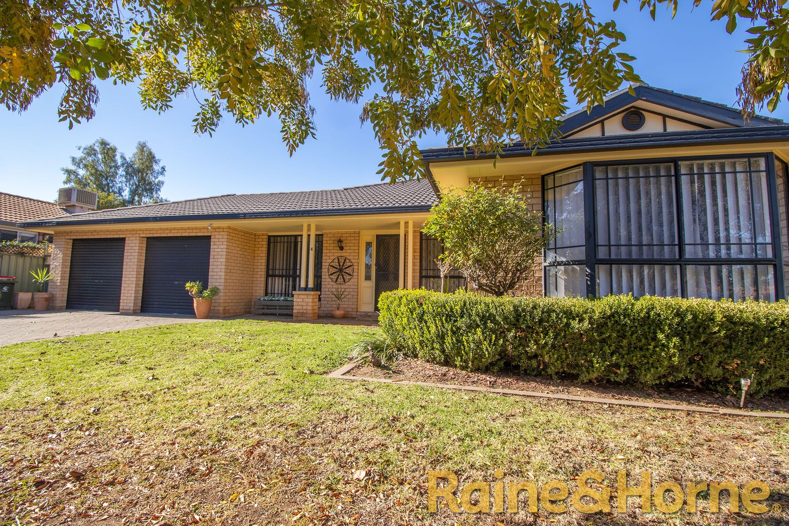 4 Pinehurst Avenue, Dubbo NSW 2830