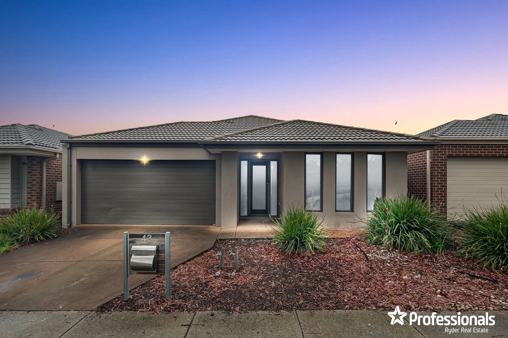 43 Avonmore Way, Weir Views VIC 3338, Image 0