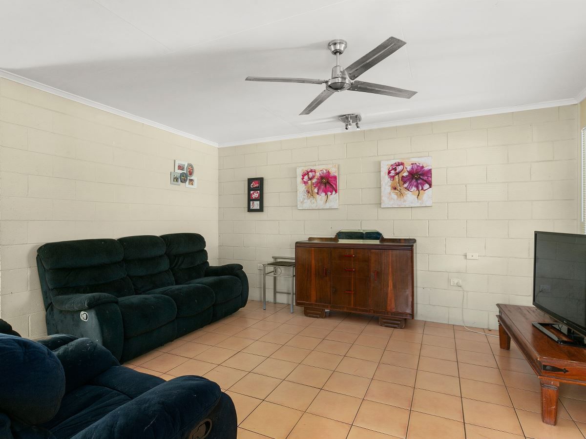 205 Greenslopes Street, Edge Hill QLD 4870, Image 2