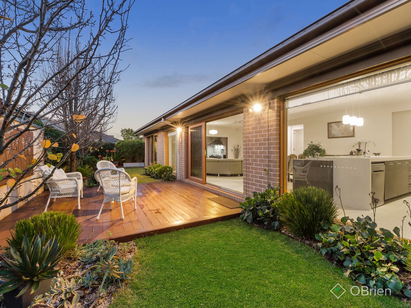 10 Killara Court, Sandhurst VIC 3977, Image 2