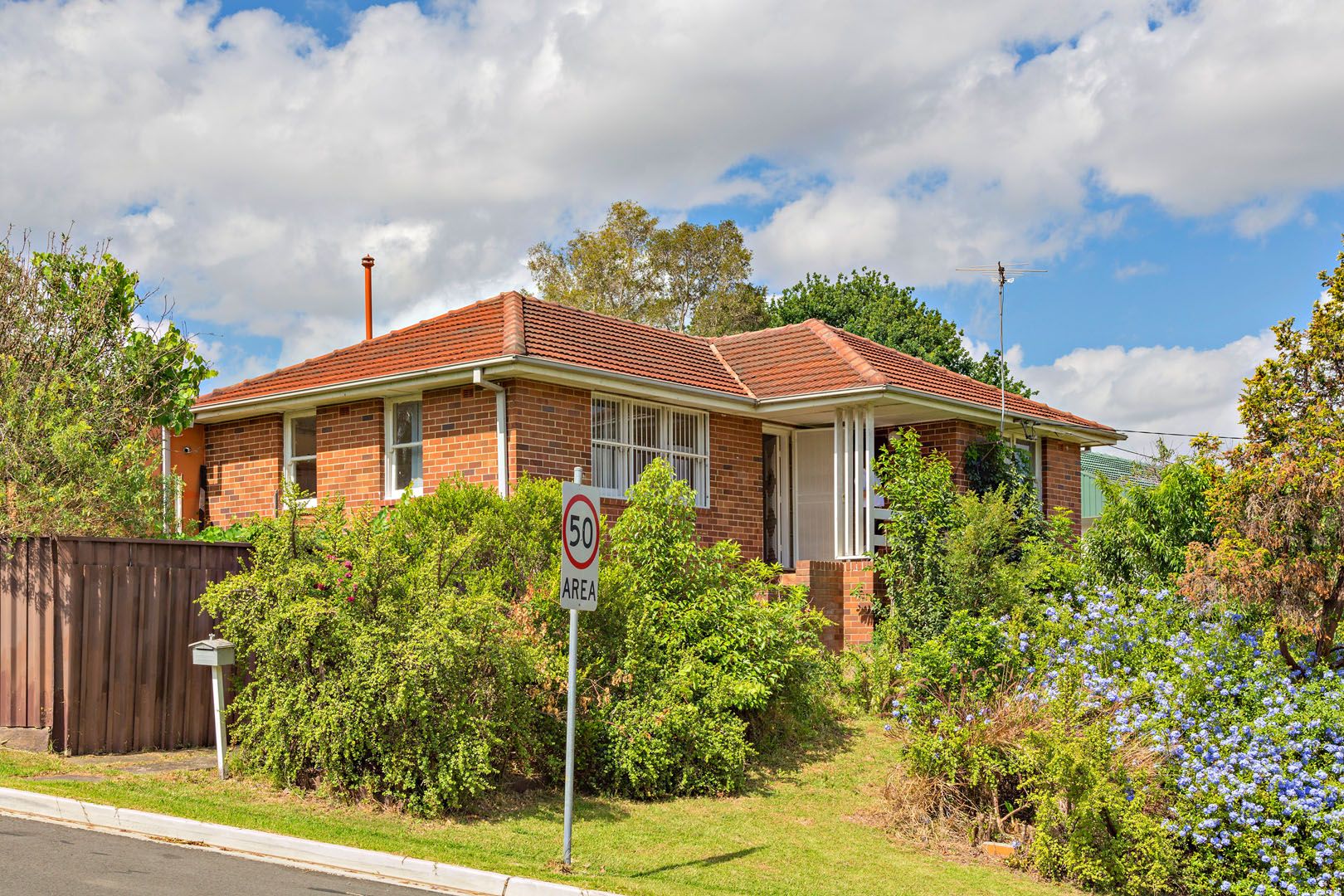 1 Winstanley Place, Mount Pritchard Property History & Address