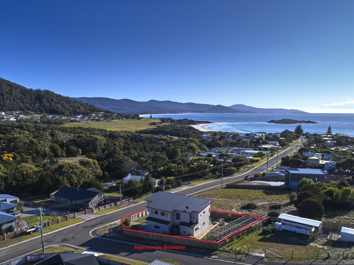 52 Gordon Street, Bicheno TAS 7215, Image 2