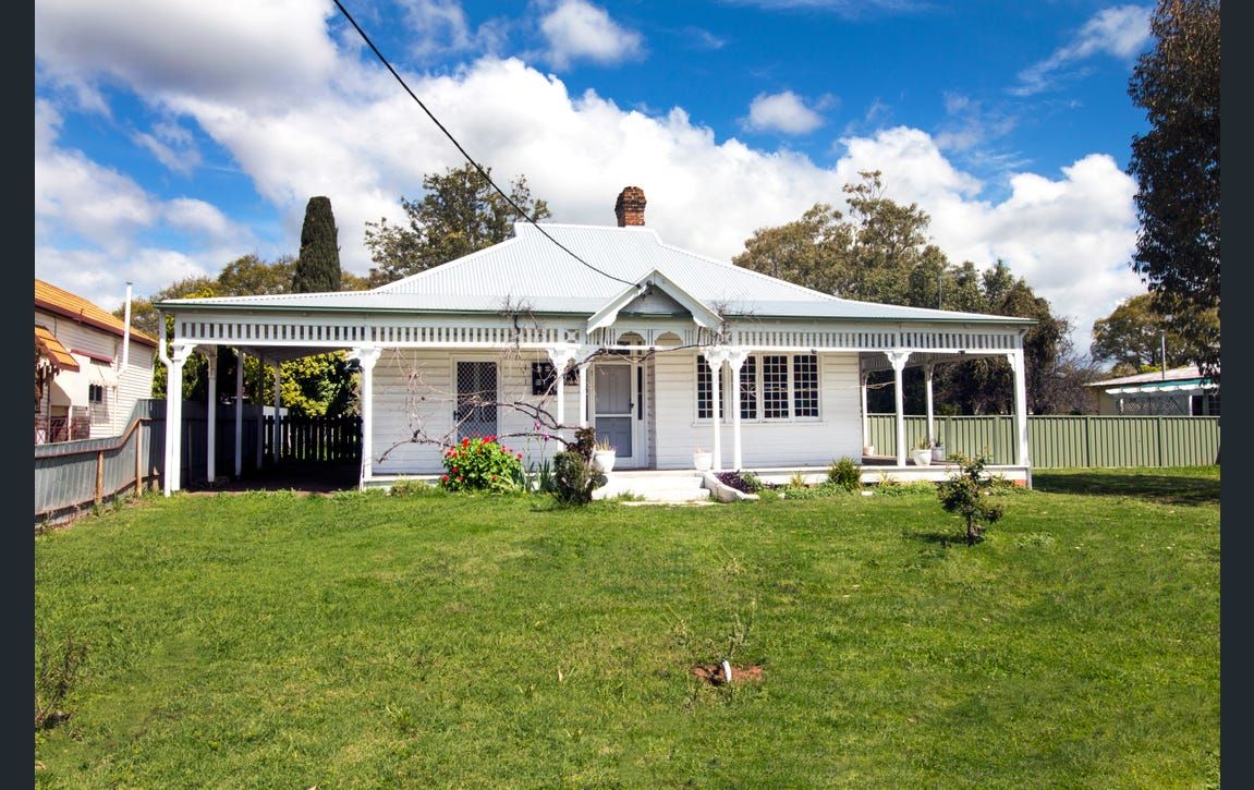 2 bedrooms House in 62 BEULAH STREET GUNNEDAH NSW, 2380