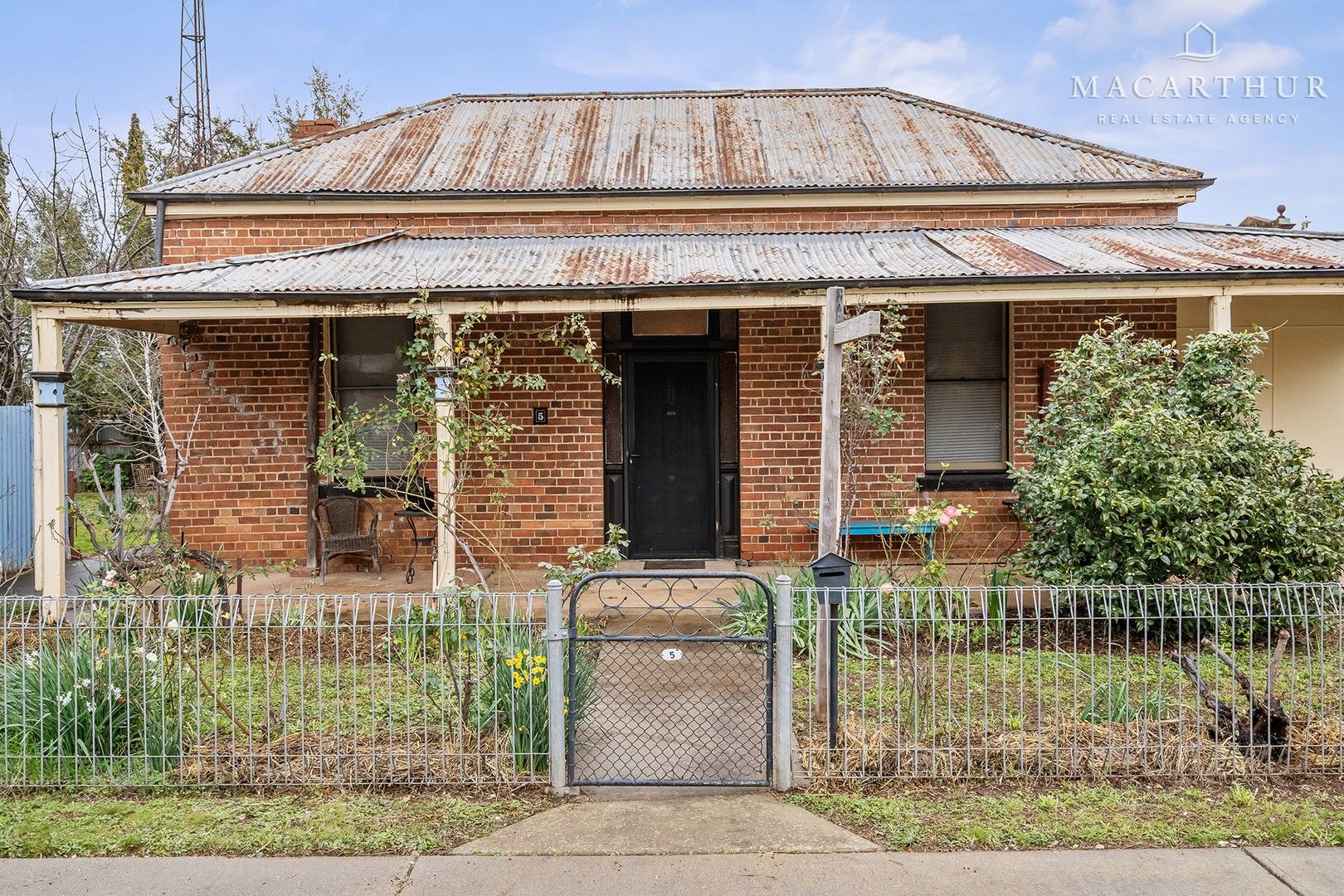 5 Matthews Street, Lockhart NSW 2656 Domain