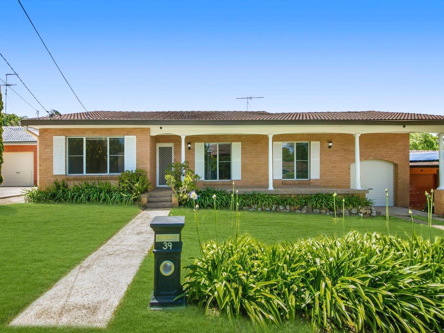 4 bedrooms House in 39 Edward Street BAULKHAM HILLS NSW, 2153