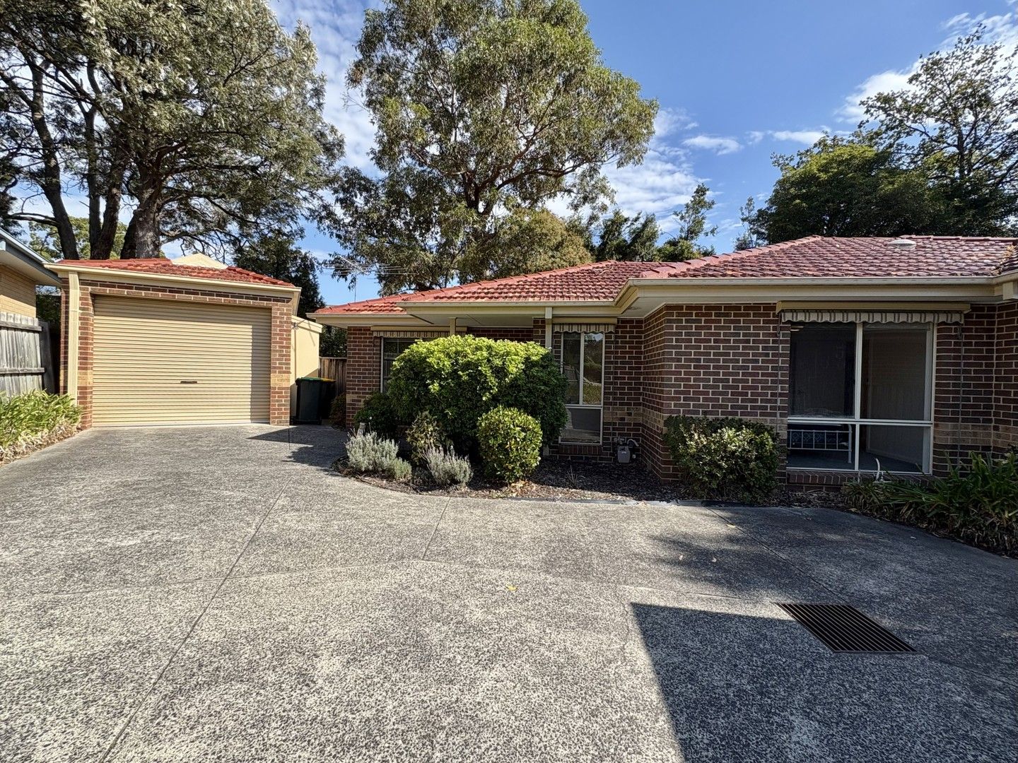 3 bedrooms House in 2/38 Aberdeen Road BLACKBURN SOUTH VIC, 3130