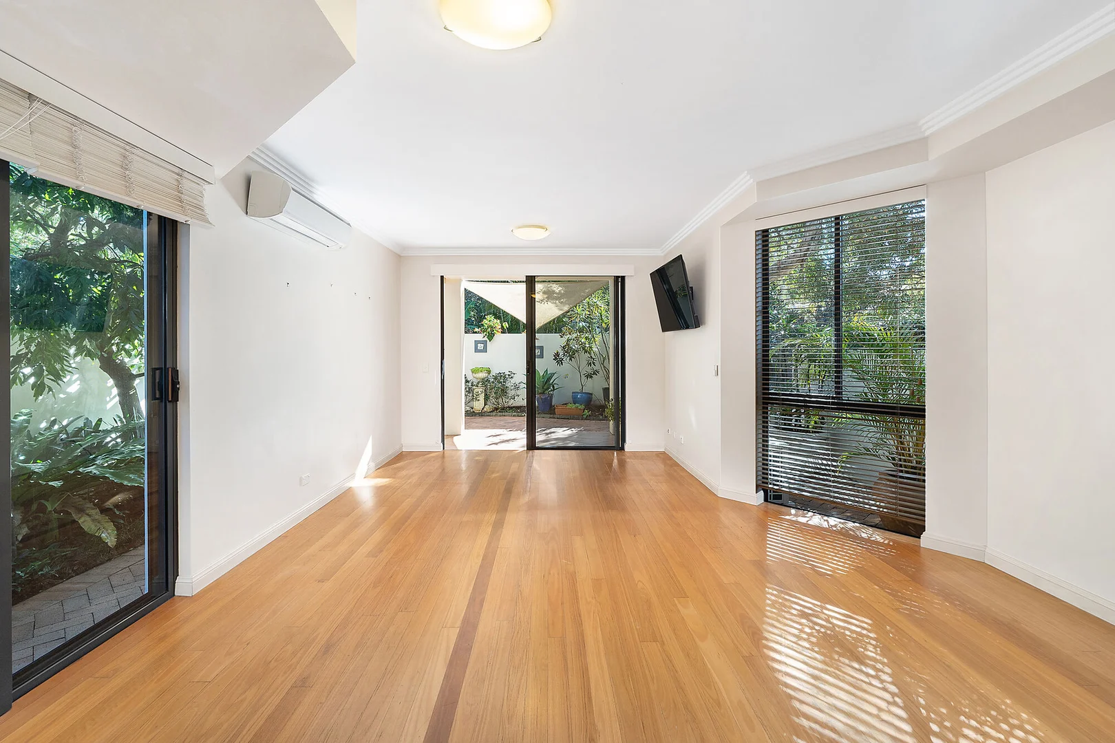 Additional image 3 of 1/18 Foamcrest Avenue, Newport NSW 2106