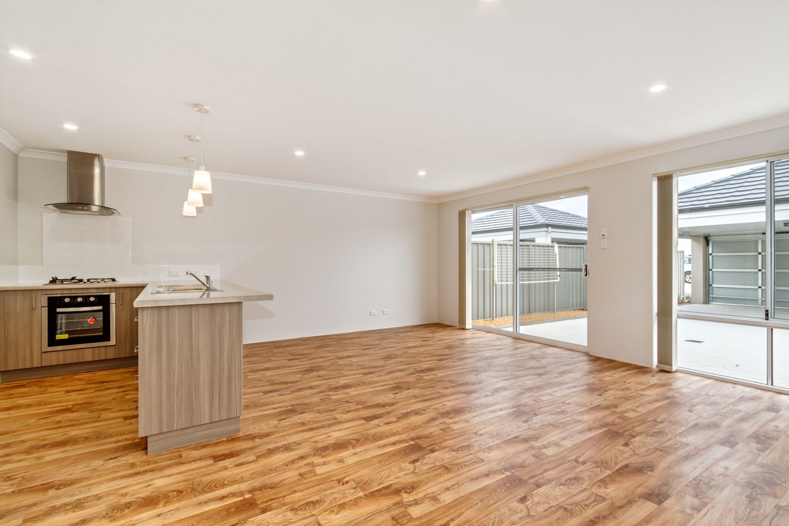 4/2 Mackerel Avenue, Kealy WA 6280, Image 1