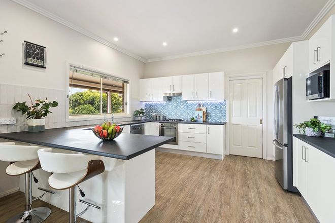 Picture of 7 Yarle Crescent, FLINDERS NSW 2529