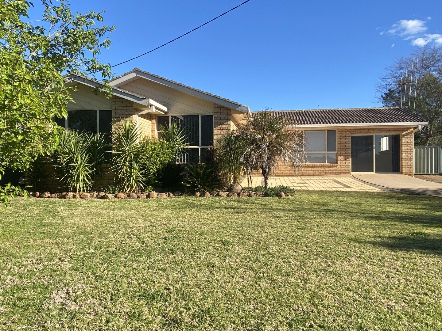 4 bedrooms House in 55 Medlyn Street PARKES NSW, 2870