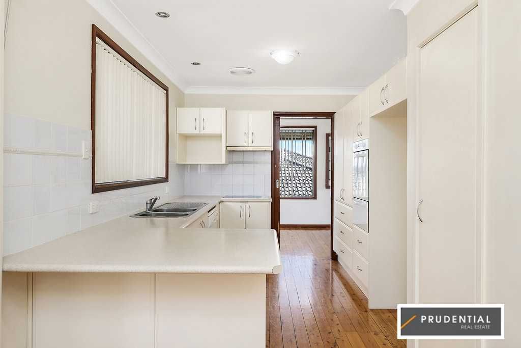 24 Campbellfield Avenue, Bradbury NSW 2560, Image 2