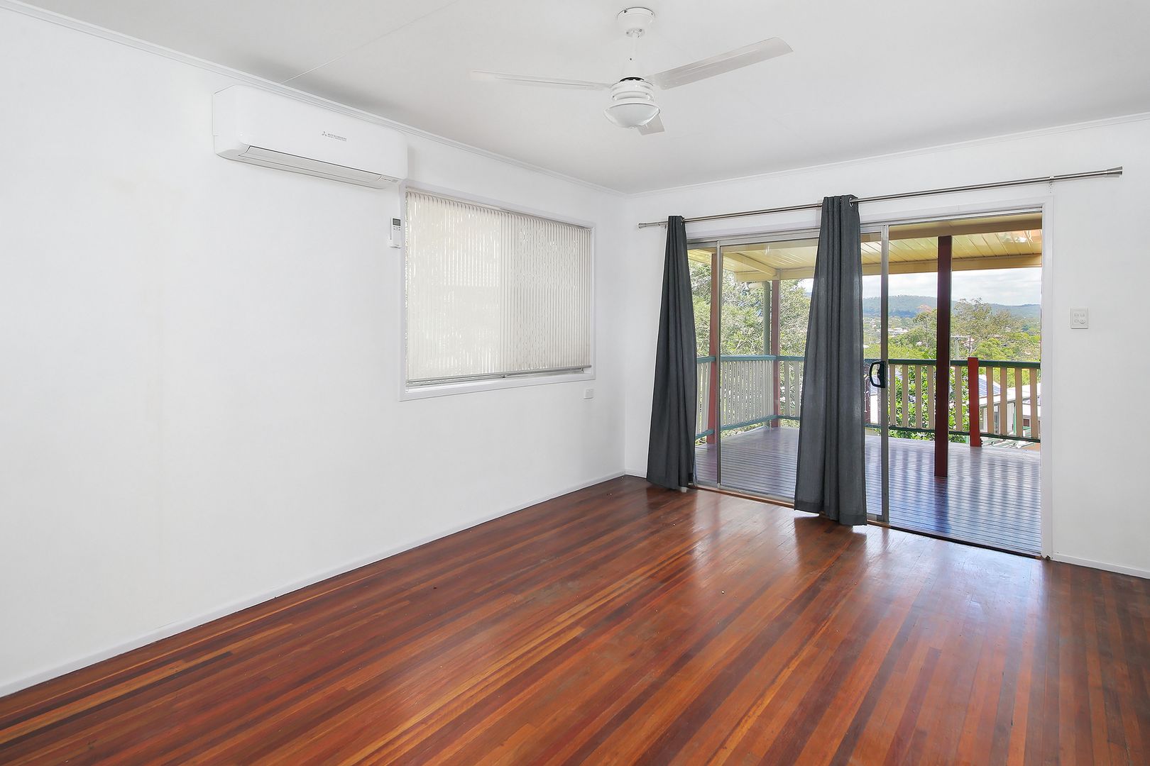 972 South Pine Road, Everton Hills QLD 4053, Image 2
