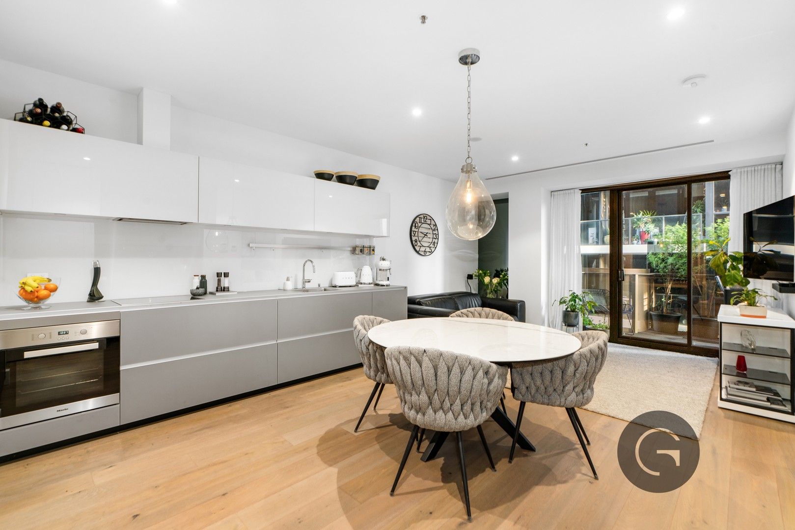 2 bedrooms Apartment / Unit / Flat in 1111/14 Queens Road MELBOURNE VIC, 3004