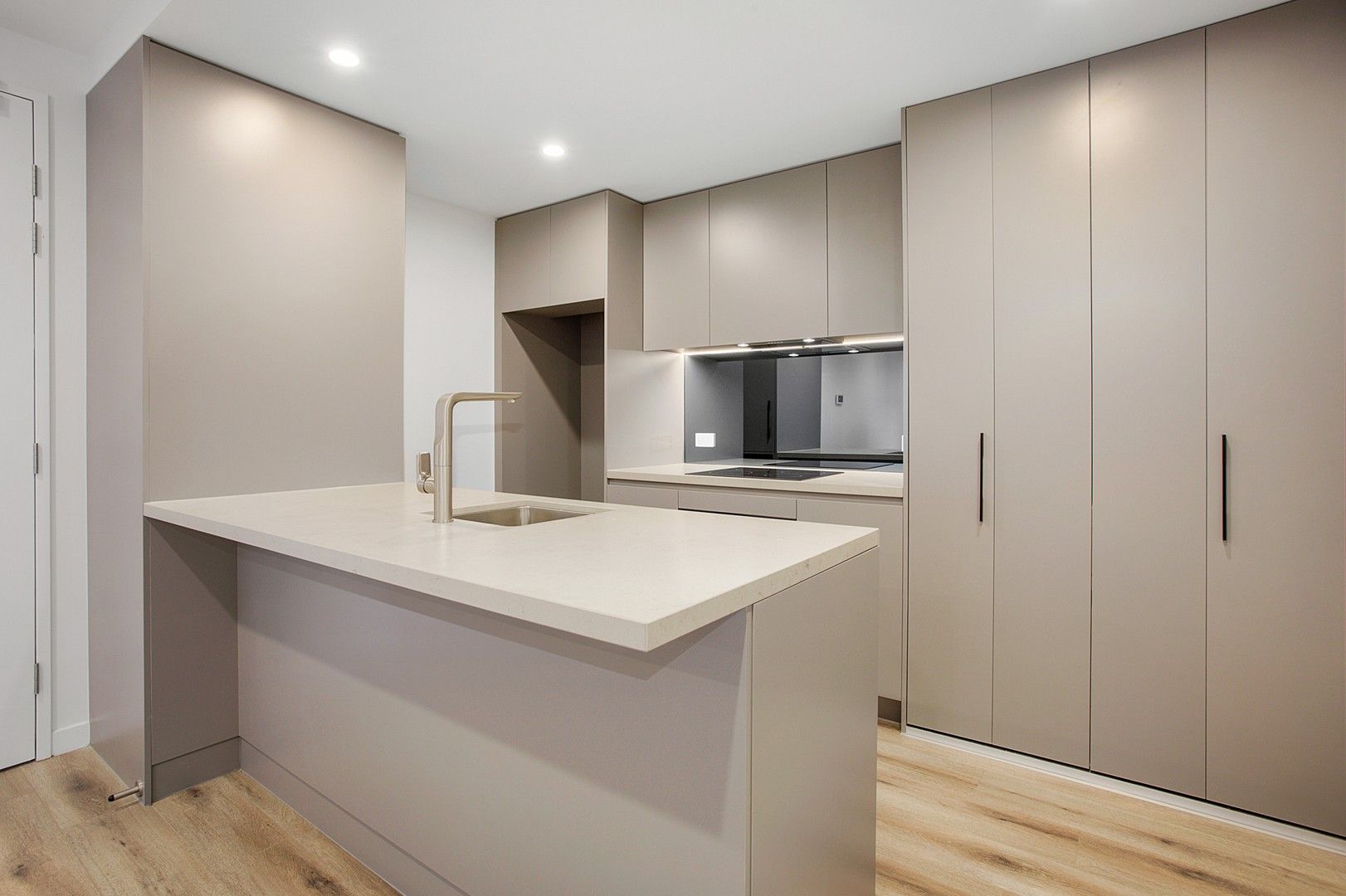 1 bedrooms Apartment / Unit / Flat in 701/49 Furzer Street PHILLIP ACT, 2606