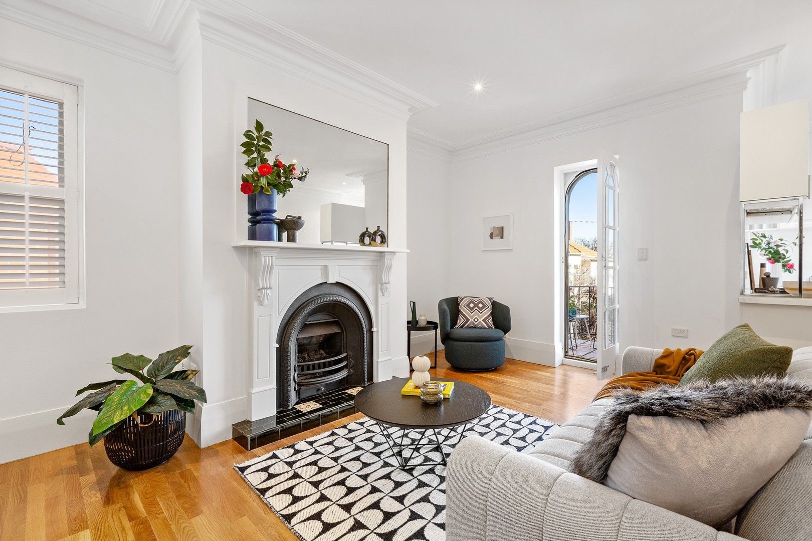 2 bedrooms Apartment / Unit / Flat in 5/2 Emilton Avenue ST KILDA VIC, 3182