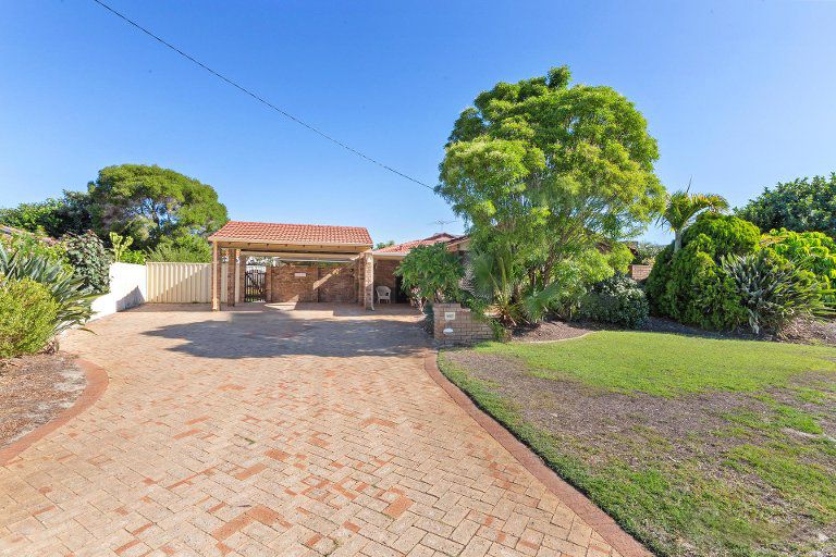 4 bedrooms House in 6 Nebo Close WILLETTON WA, 6155
