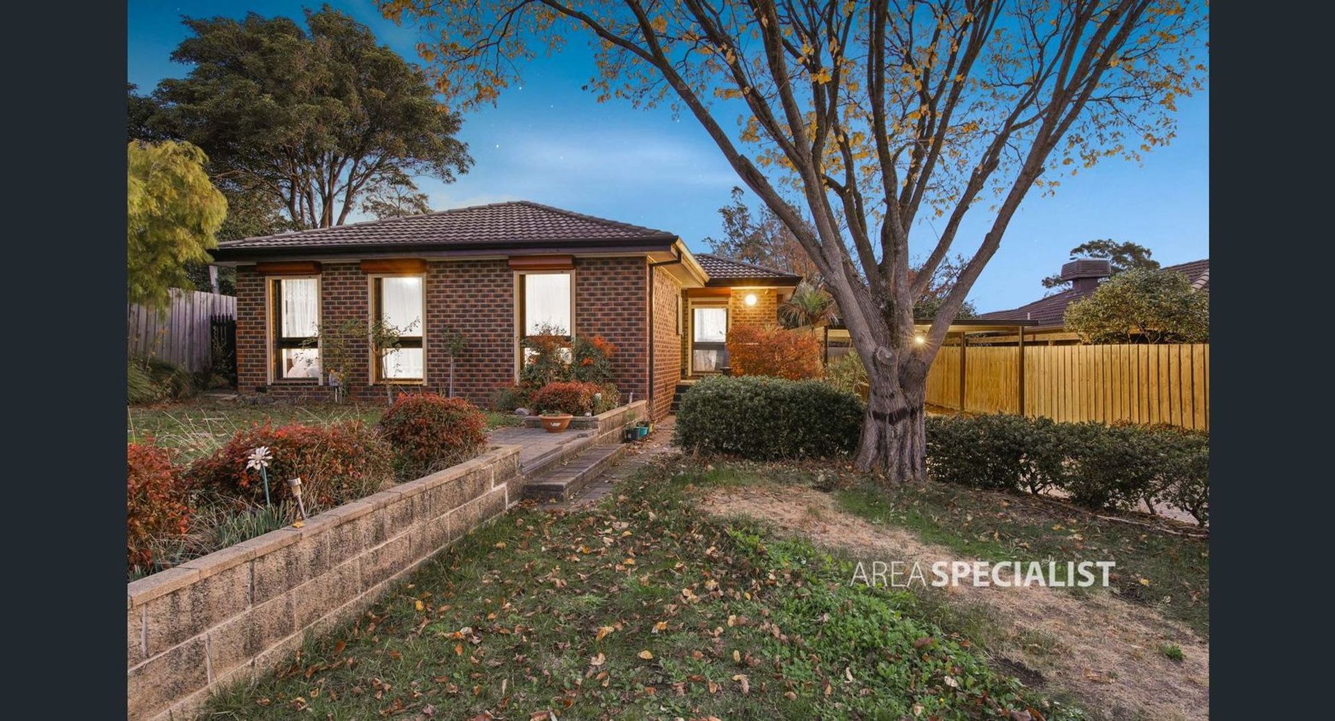 92 James Cook Drive, Endeavour Hills Property History & Address