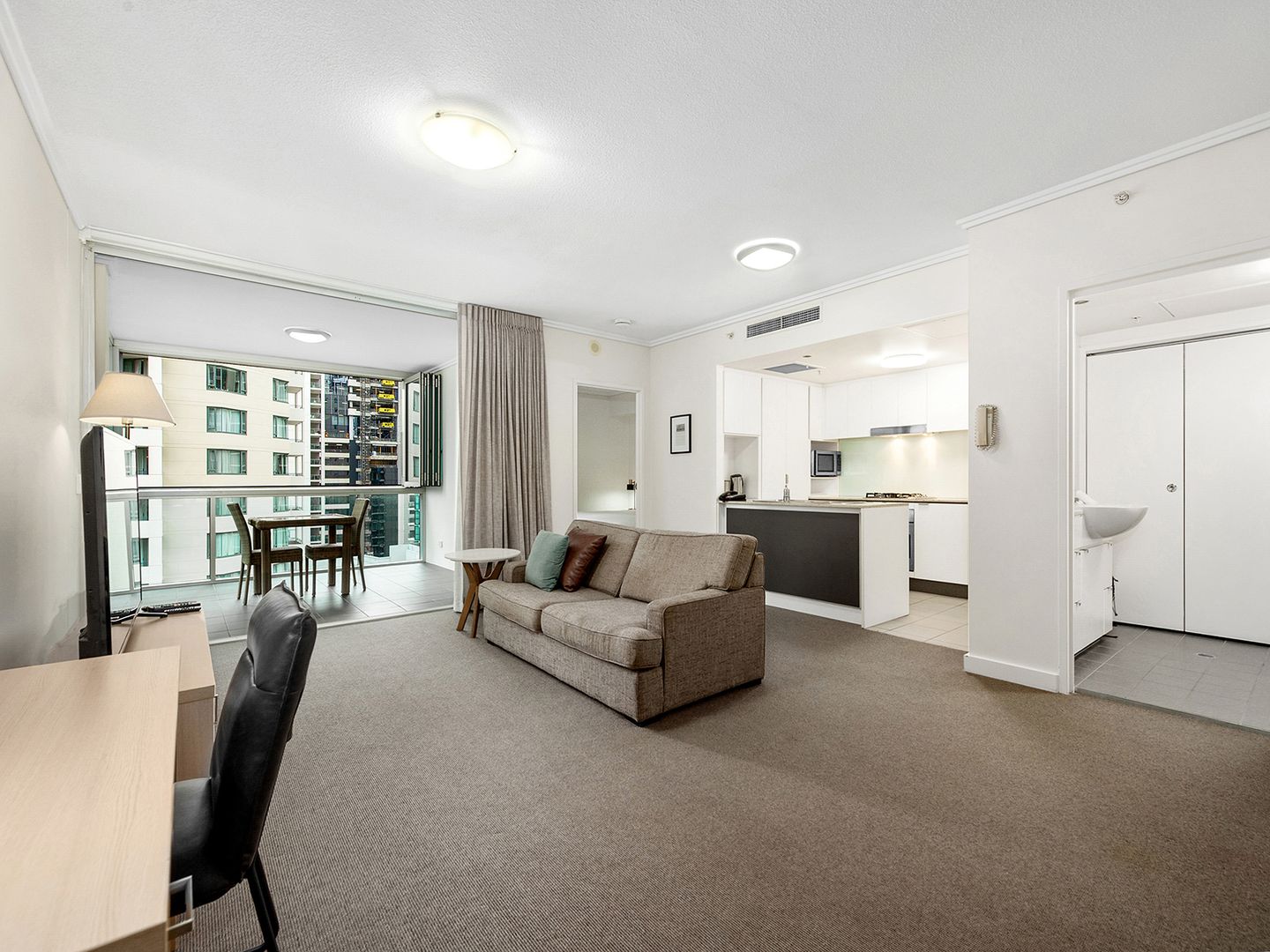 1811/108 Albert Street, Brisbane City QLD 4000, Image 2