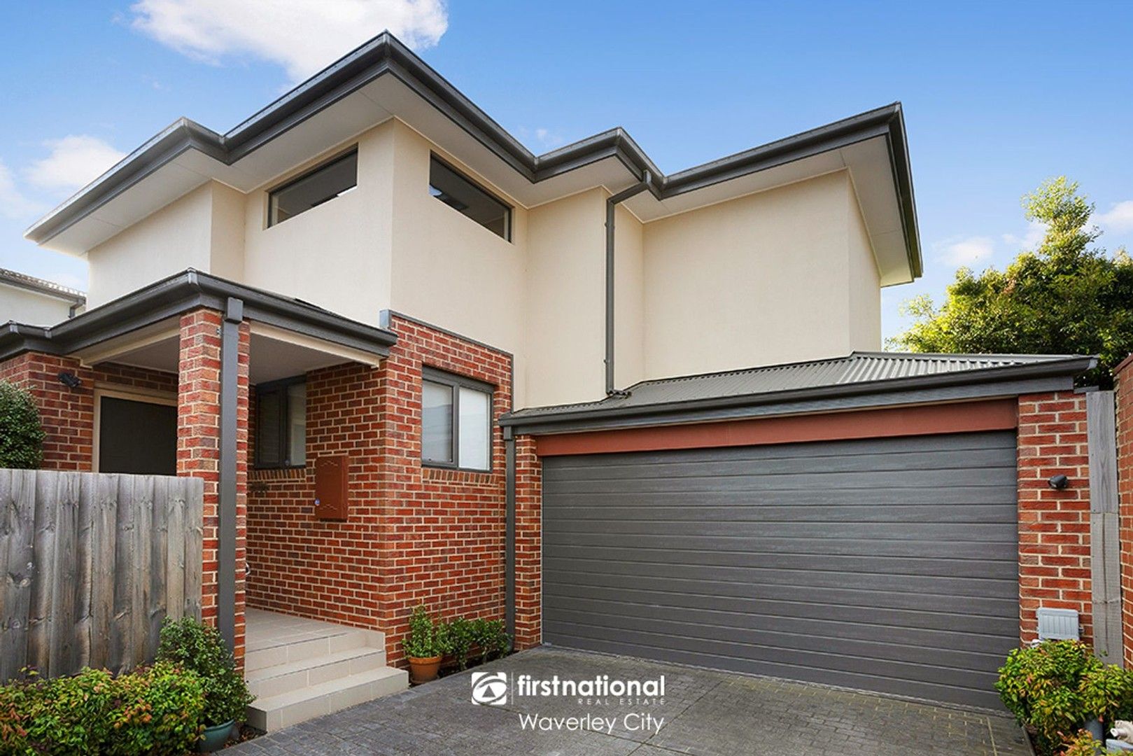 3 bedrooms Townhouse in 31A Hinkler Road GLEN WAVERLEY VIC, 3150