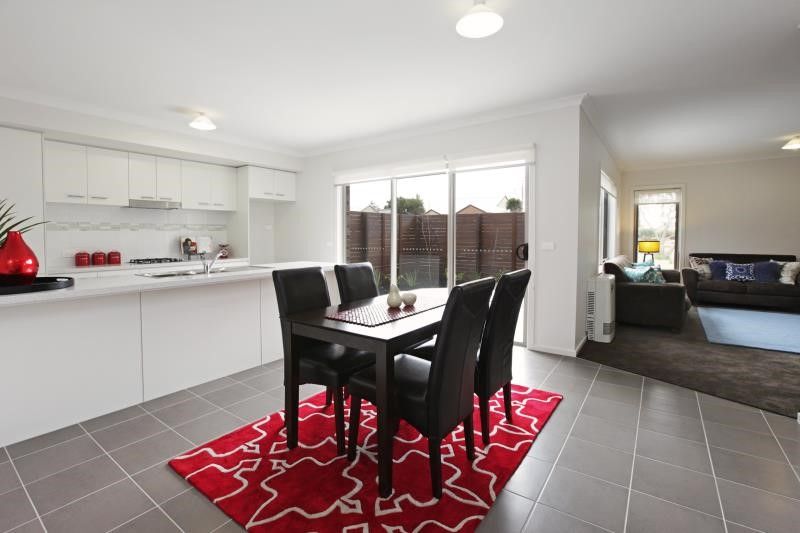 1/30-32 Spring Street, Belmont VIC 3216, Image 2