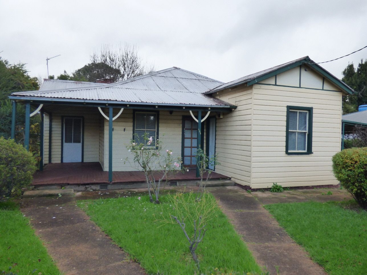 3 bedrooms House in 105 Berthong Street COOTAMUNDRA NSW, 2590