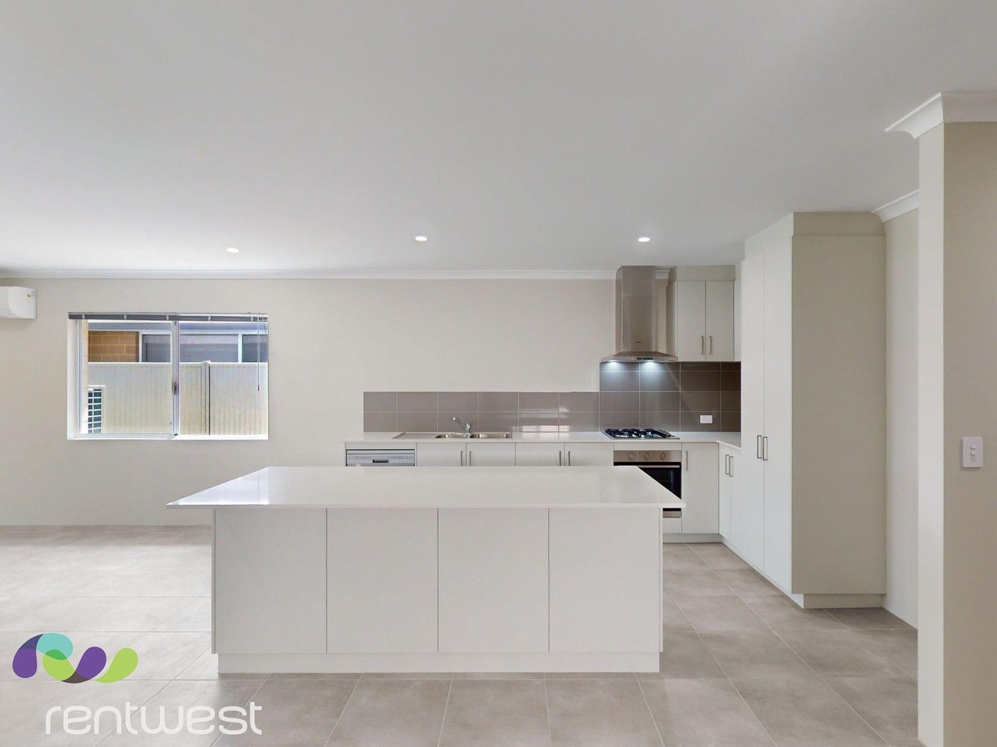 4 bedrooms House in 18 Barrens Rise EGLINTON WA, 6034