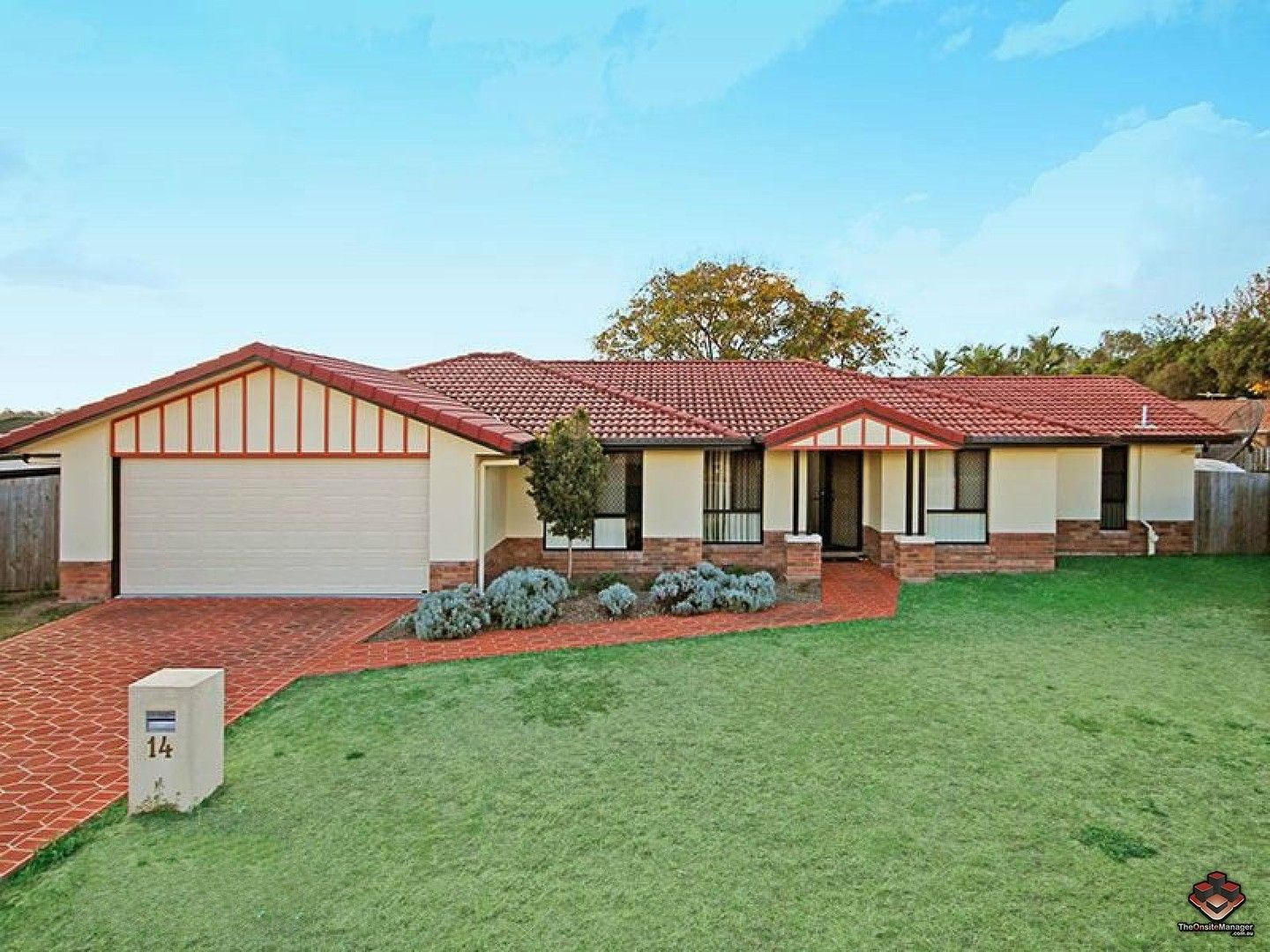 4 bedrooms House in 14 Gould Place CALAMVALE QLD, 4116