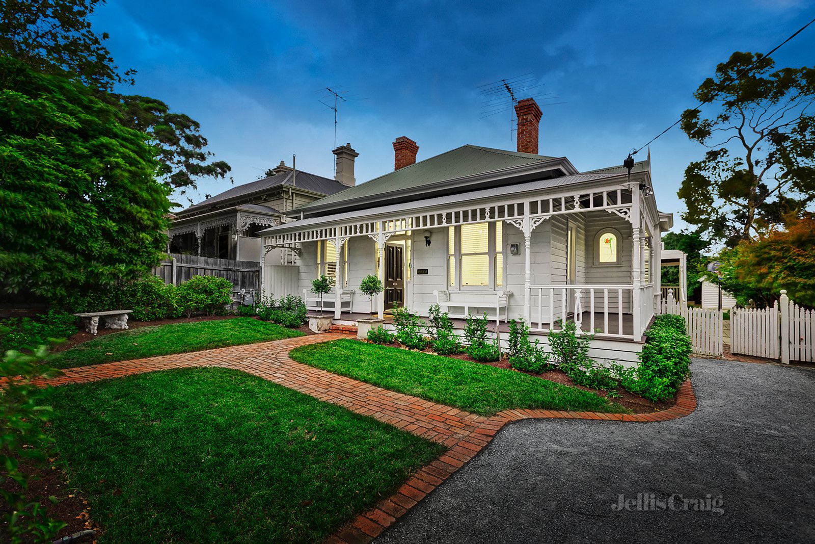 8 Durham Road, Surrey Hills VIC 3127, Image 0