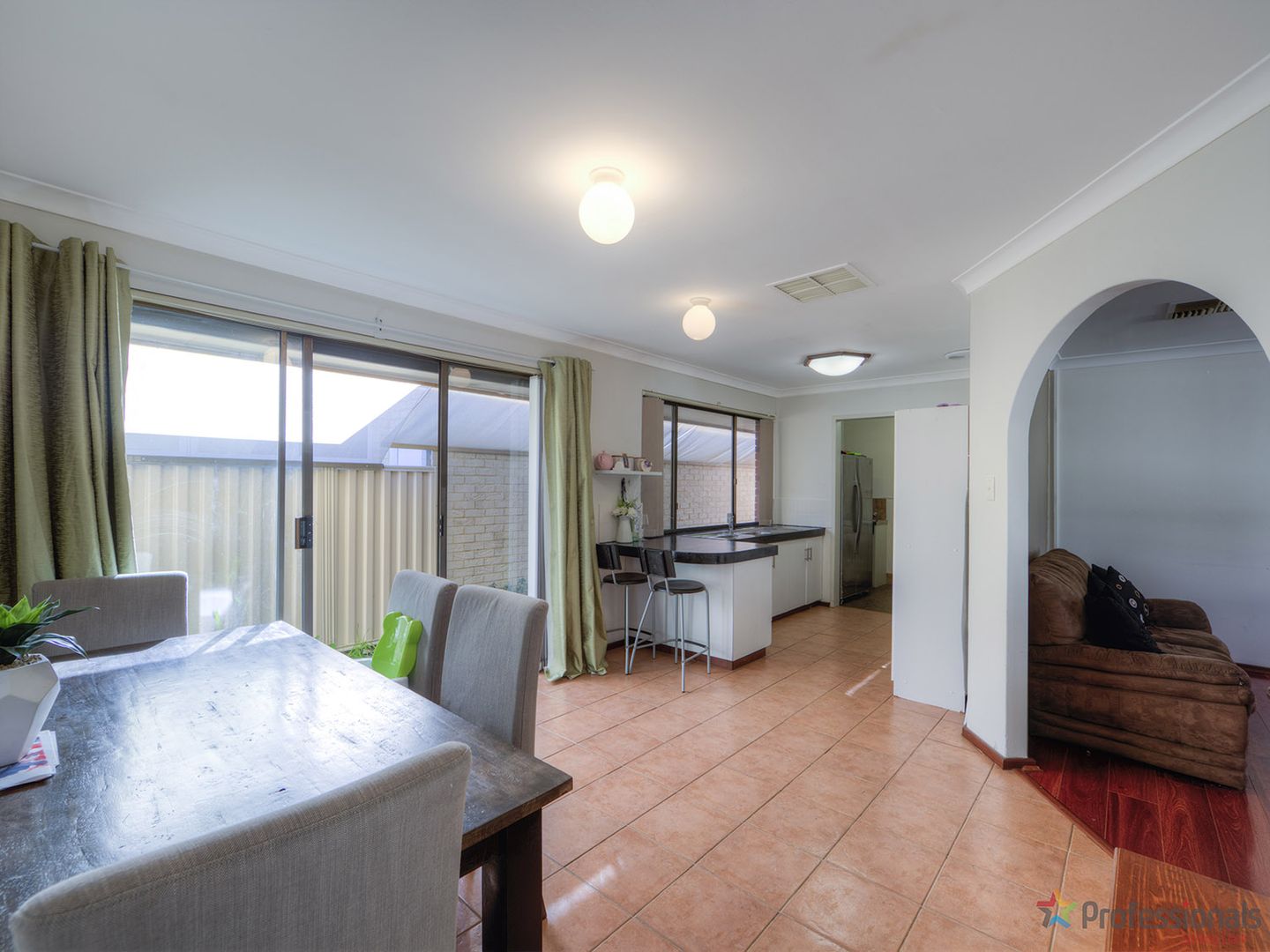 49 Moira Avenue, Forrestfield WA 6058, Image 2