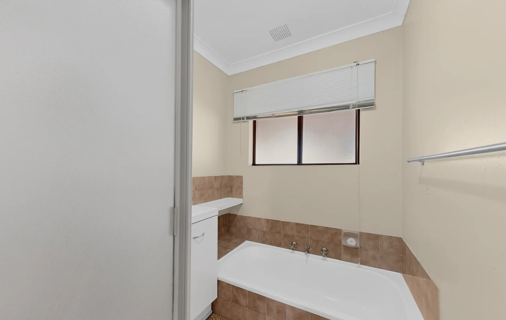 Additional image 11 of 7 Gaskin Road, Kenwick WA 6107