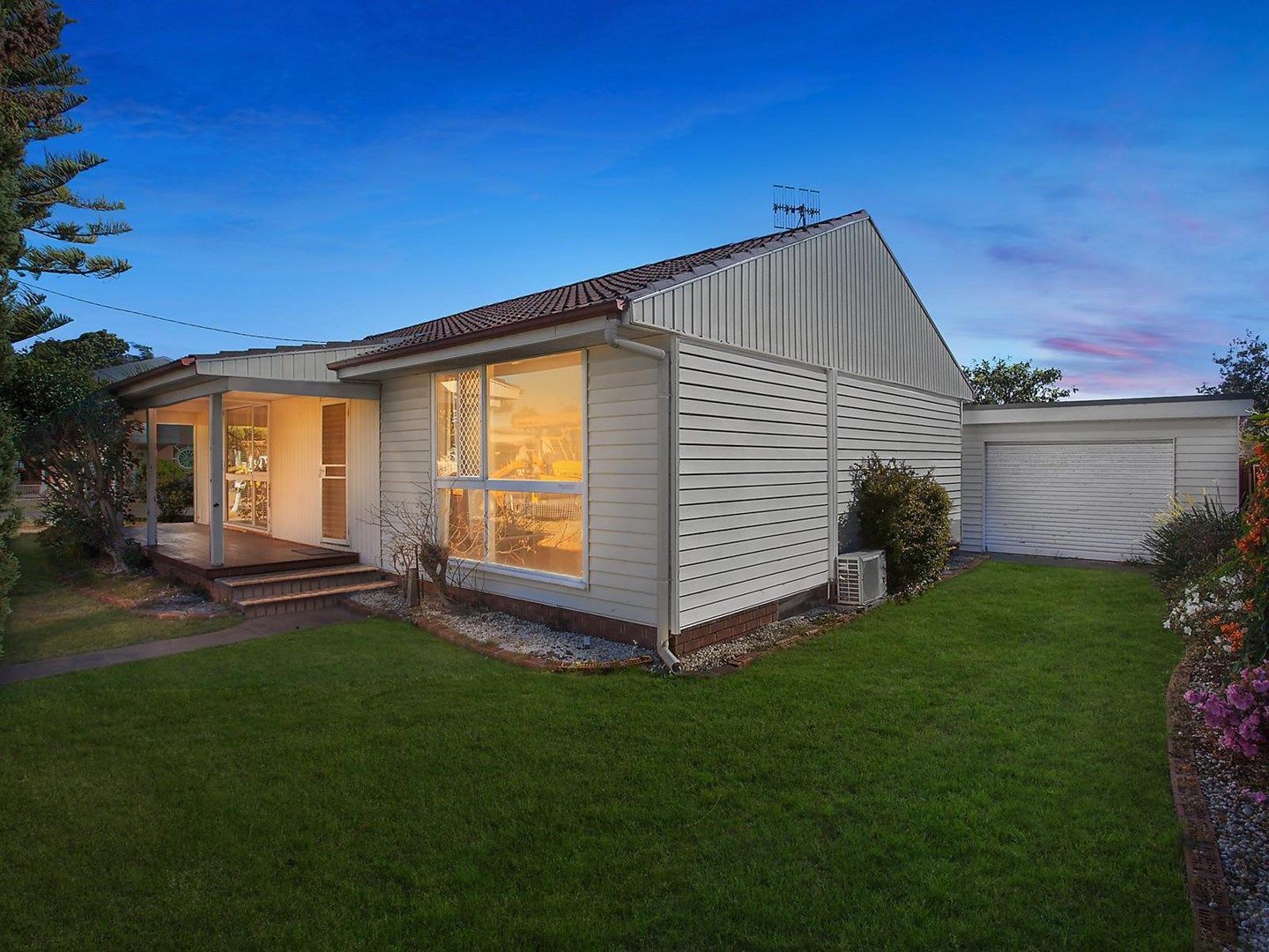 1 Conden Place, Canton Beach NSW 2263, Image 0