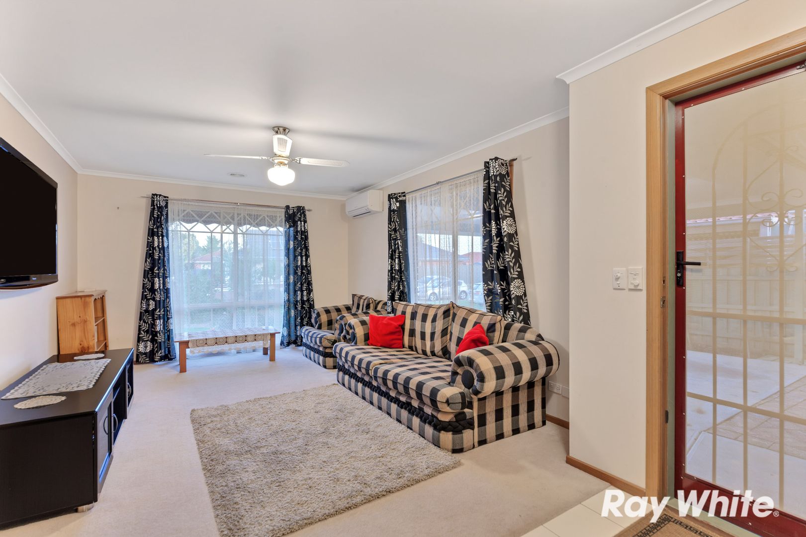 8 Mailrun Court, Hoppers Crossing VIC 3029, Image 1