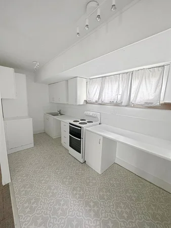 Additional image 16 of 1/60 Kynance Street, Leichhardt QLD 4305