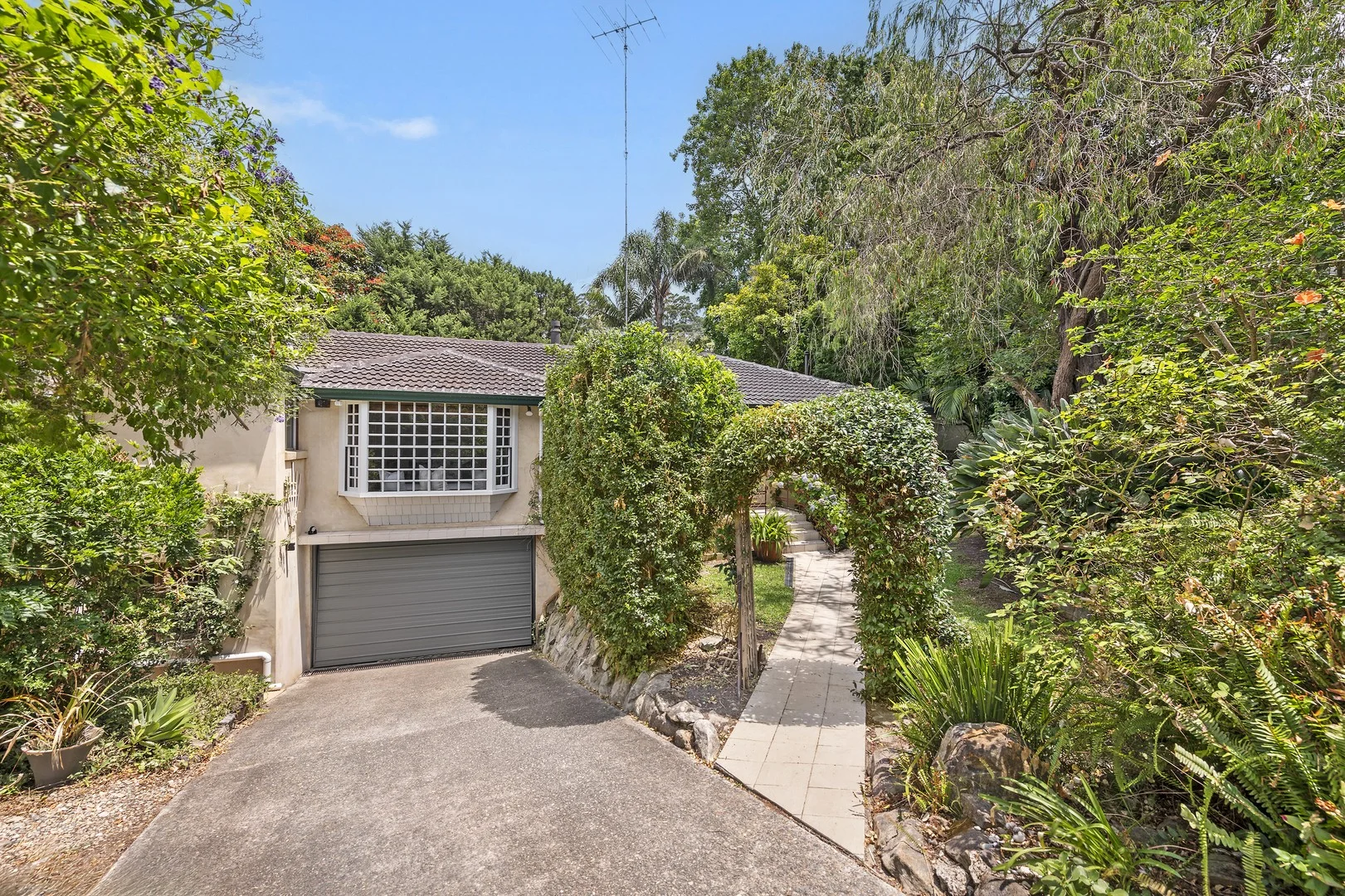10 Centenary Avenue, Hunters Hill NSW 2110