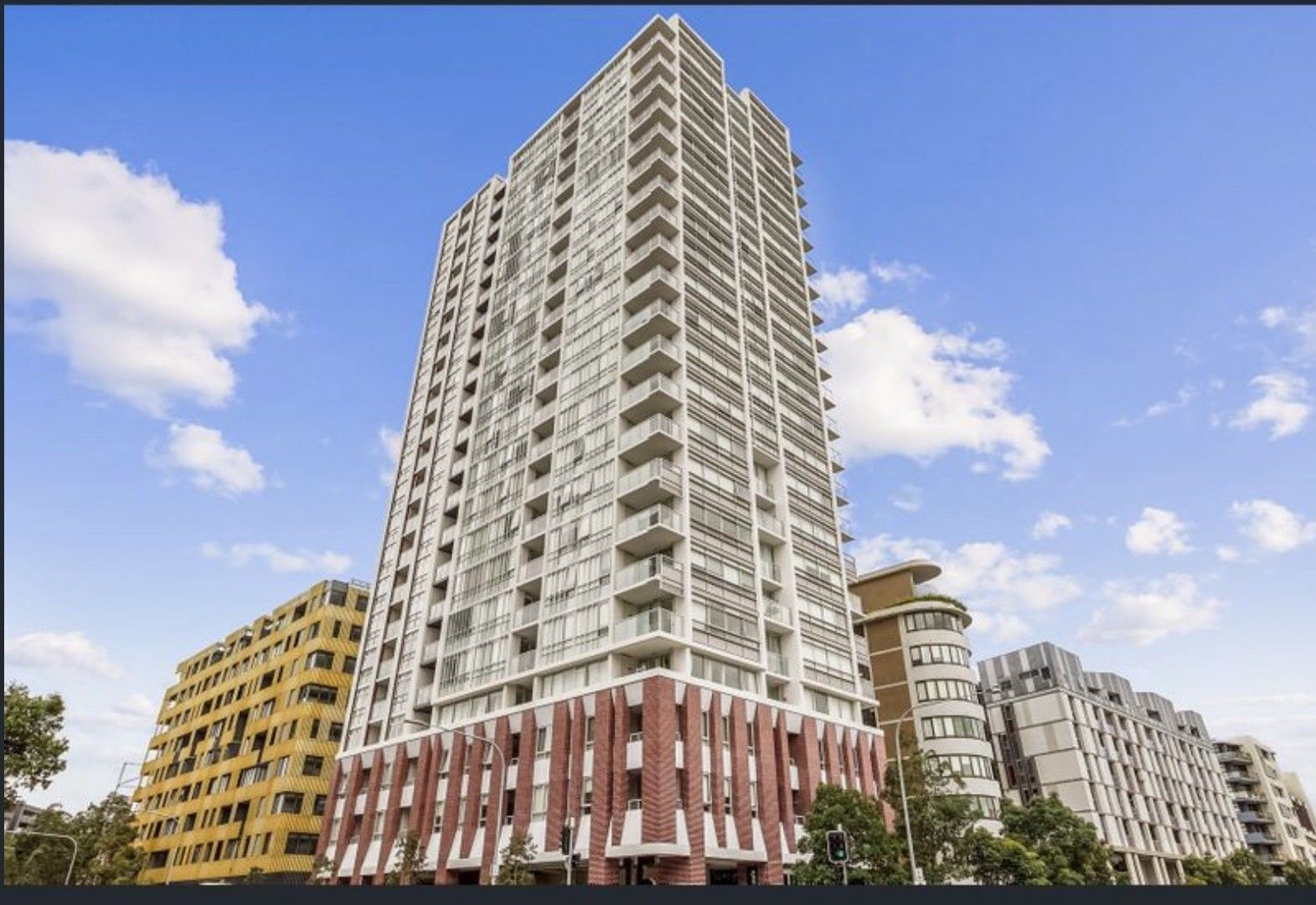 2 bedrooms Apartment / Unit / Flat in 508/15 Gadigal Ave ZETLAND NSW, 2017