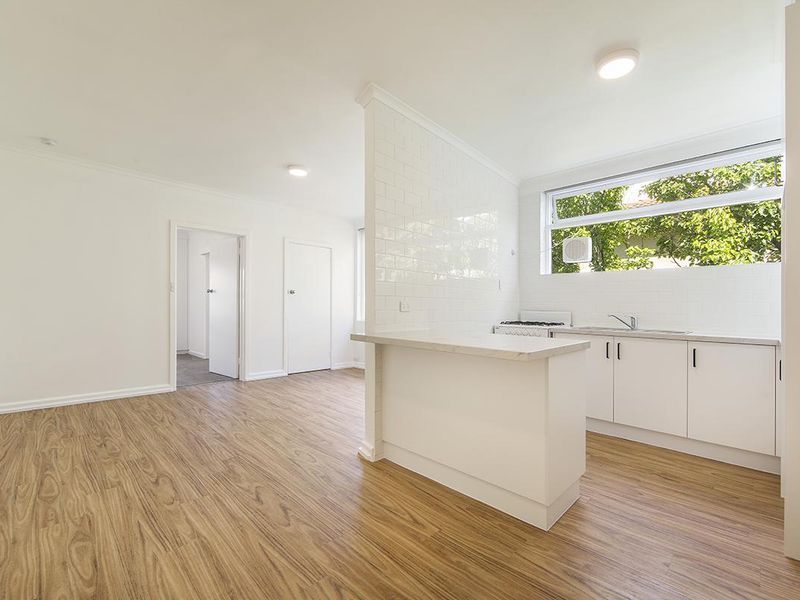 1 bedrooms Apartment / Unit / Flat in 10/263 Dandenong Road PRAHRAN VIC, 3181