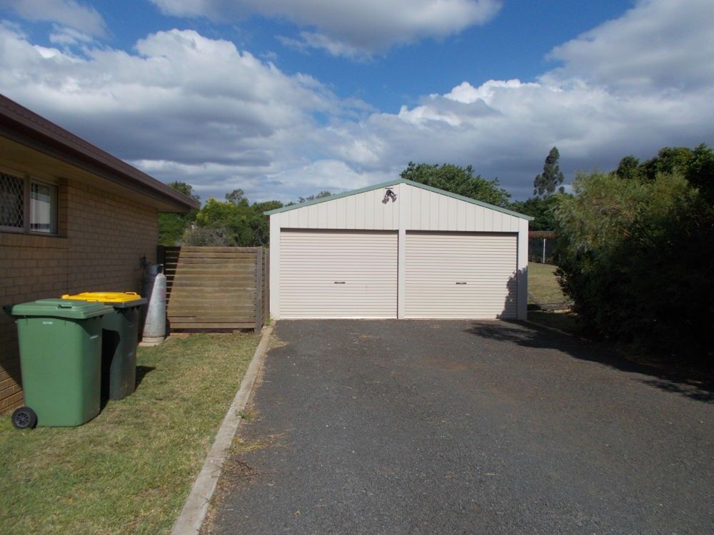 10 Pamela Court, Highfields QLD 4352, Image 2