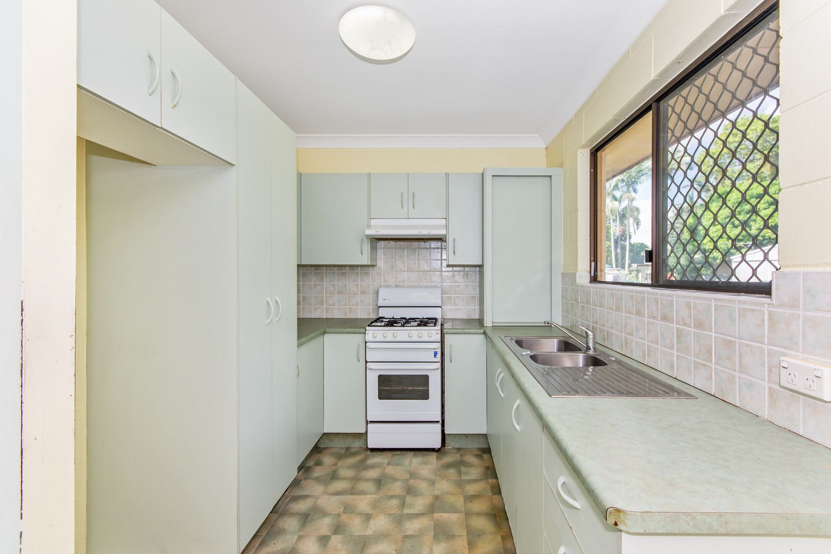 957 Riverway Drive, Condon QLD 4815, Image 1