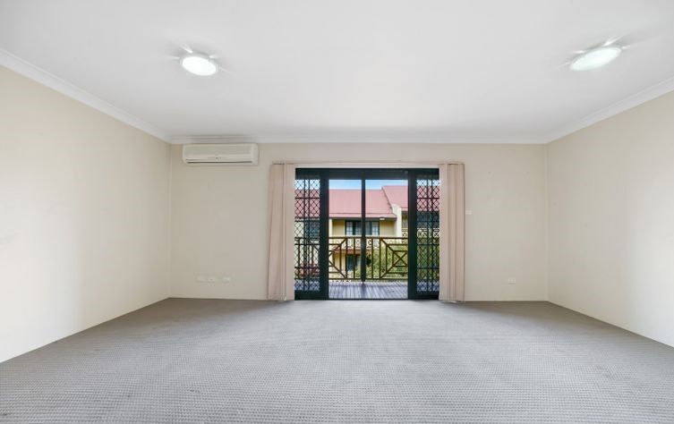 2 bedrooms Apartment / Unit / Flat in 19/38 Cooyong Crescent TOONGABBIE NSW, 2146