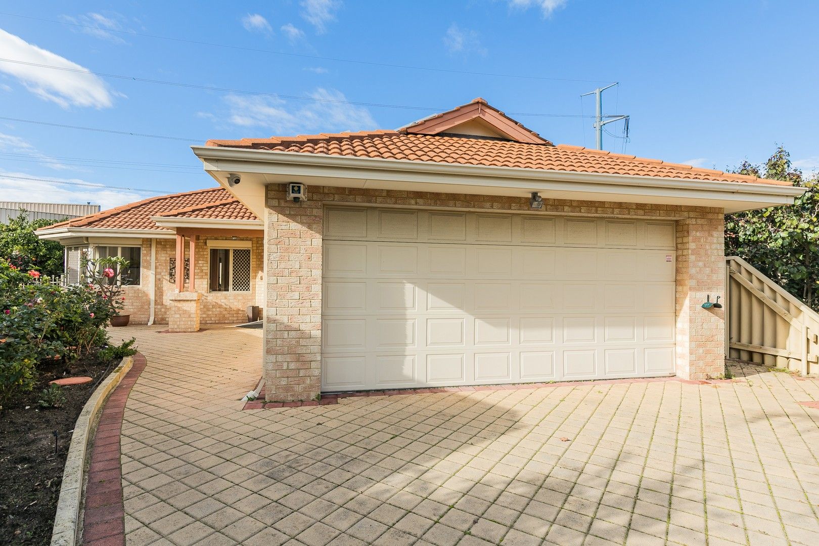 3 bedrooms House in 72 Beedelup Loop BIBRA LAKE WA, 6163