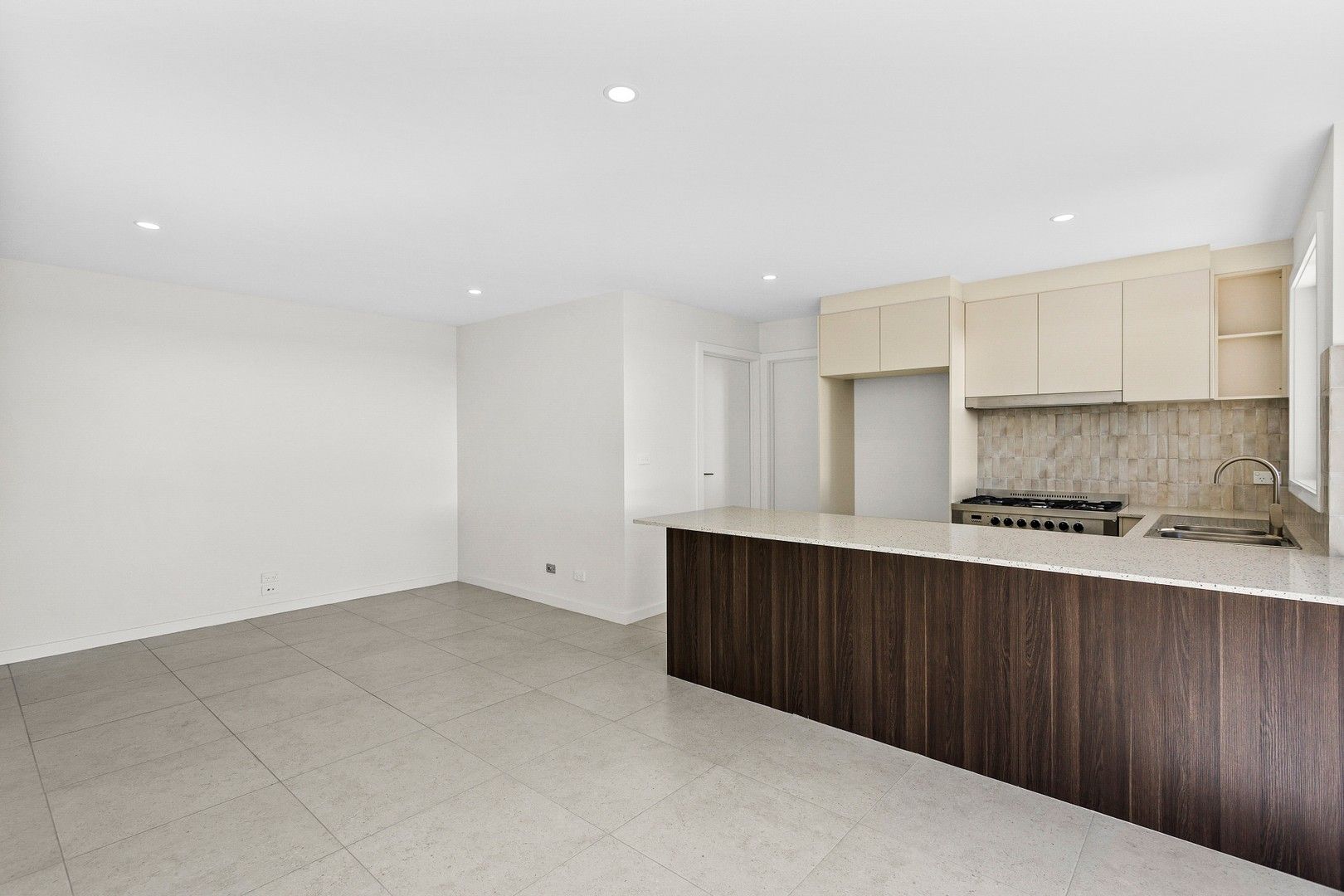 6/18 Upland Chase, Albion Park NSW 2527 Duplex For Rent 640 Domain