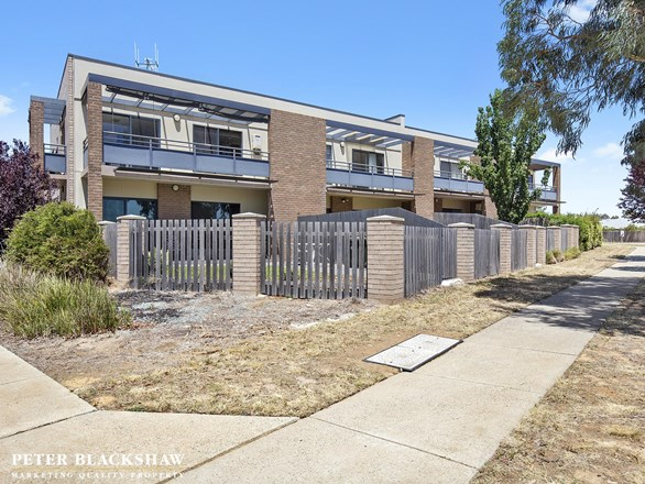 8/4 Jeff Snell Crescent, Dunlop ACT 2615